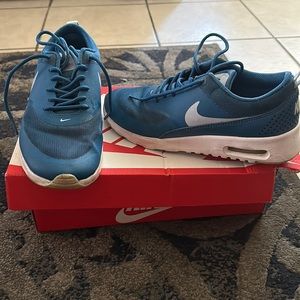 Nike Air Max Thea, size 6, Brigade blue and white